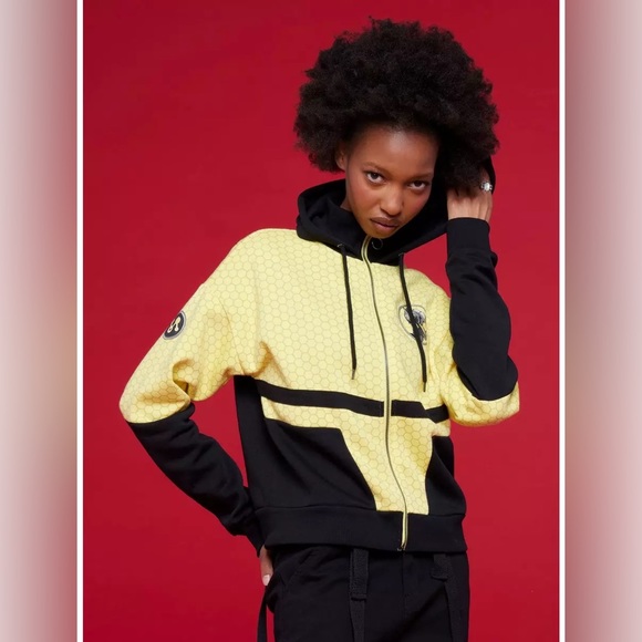 Her Universe Marvel Ant-Man And The Wasp: Quantumania Wasp Hoodie - Picture 3 of 3